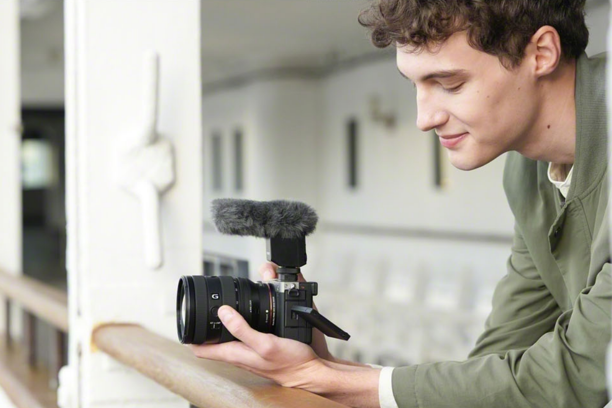 리얼타임 AF 기능의 카메라 Alpha 7 IV와 풀프레임 표준 줌 렌즈 SEL2070G