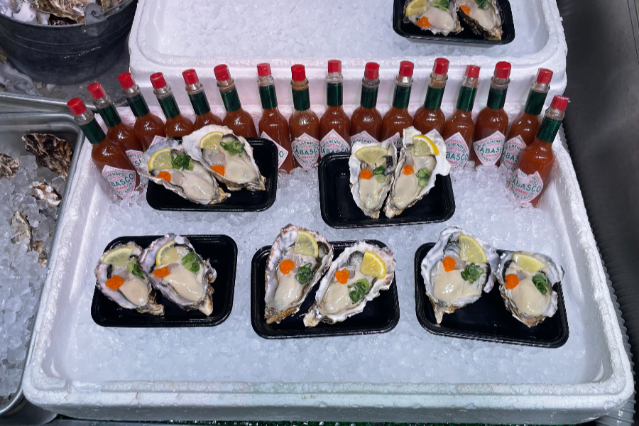 니시키 시장 굴스시