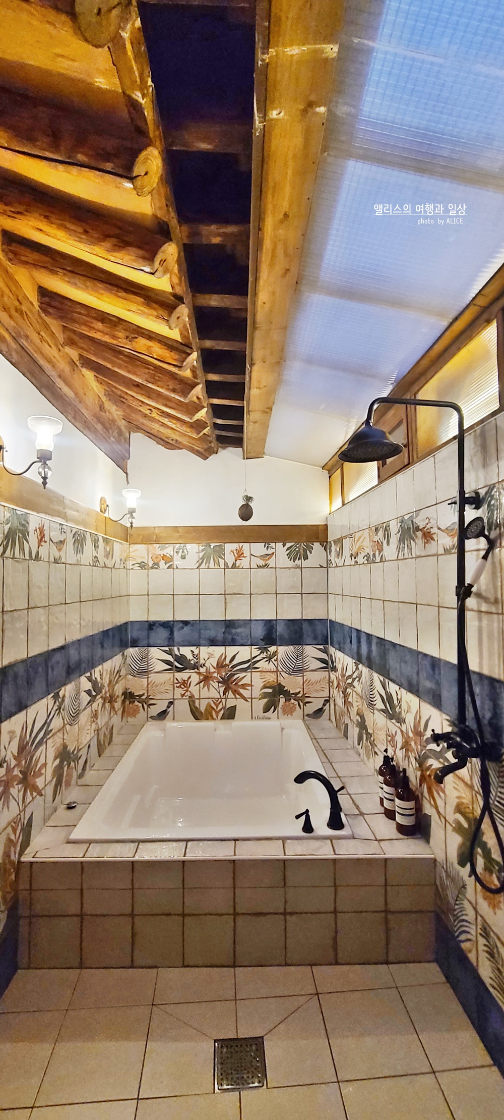 전주 교동살래에서 즐기는 예쁜 욕조타임! 매화방 후기