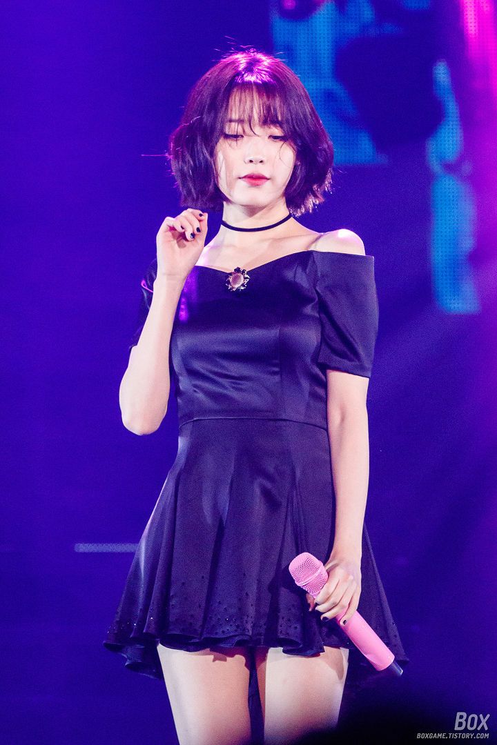 아이유 사진 모음 / 무대 코디 패션 / 일상 사복 패션