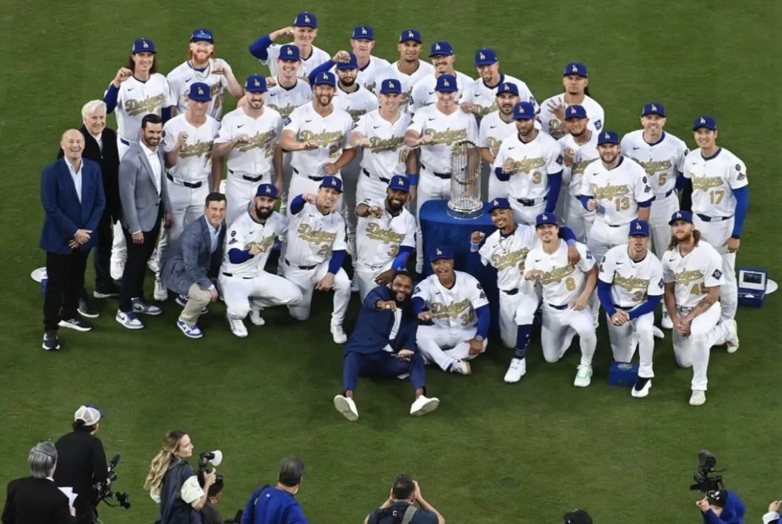 손흥민, 손흥민 시구, 손흥민 오타니, 오타니 쇼헤이, LA 다저스, 손흥민 LA 다저스 시구, LA 다저스 손흥민, 손흥민 시구 영상, 손흥민 LAFC, 손흥민 미국 이적, 손흥민 LAFC 미국 이적, 오타니 쇼헤이 손흥민, 다저스타디움 시구 일정, 손흥민 시구 날짜, 손흥민 다저스 유니폼, 김혜성 손흥민 미국, 손흥민 LAFC 유니폼, 손흥민 굿즈, 손흥민 MLS 인기, 손흥민 유니폼 판매, 손흥민 미국 활동, 손흥민 이적, 손흥민 LA 데뷔, 손흥민 오타니 만남