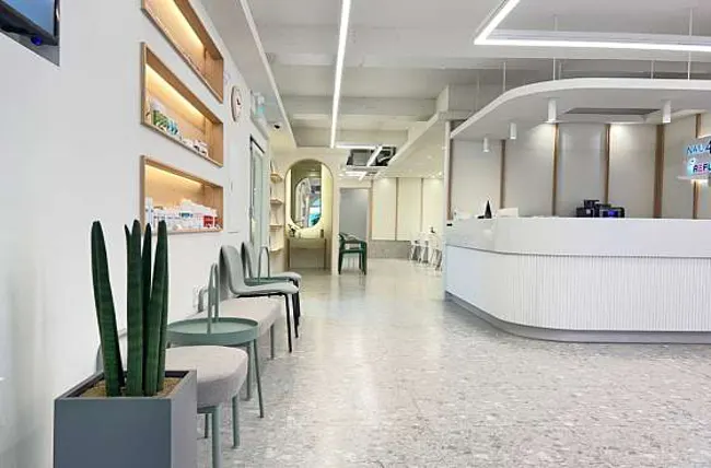 네일포시즌 레푸스 남포점