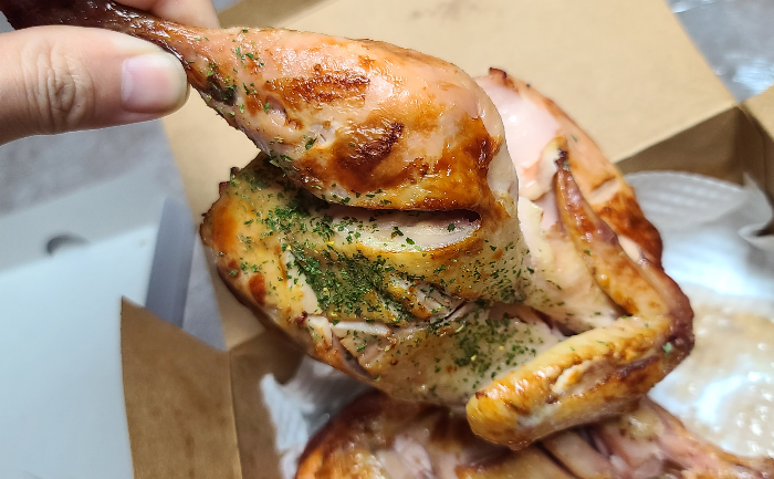 상대원 배달맛집 브로오븐구이치킨 배달완료 구성품 통훈제치킨 반마리