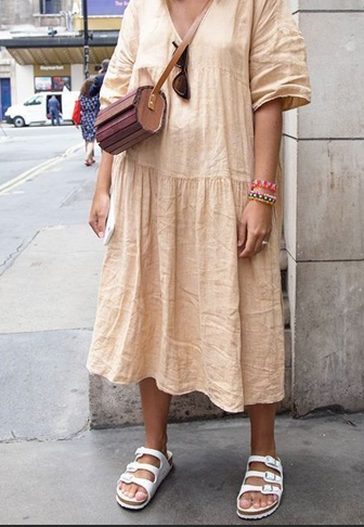 리넨 맥시 드레스 + 버켄스탁 샌들