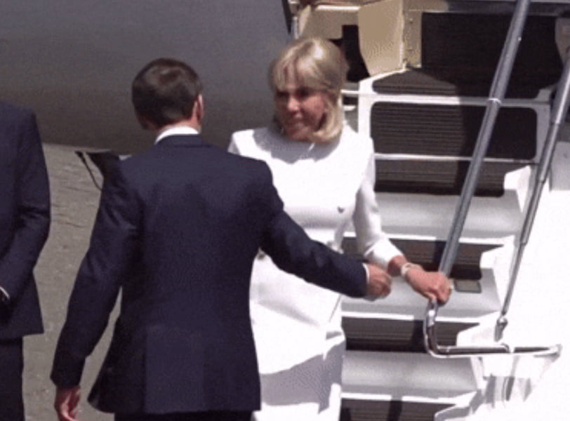 마크롱 부인 무시 논란