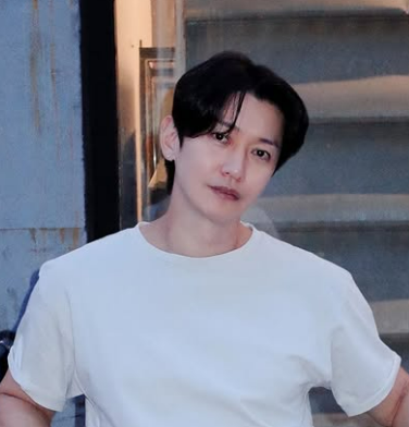 강균성 프로필