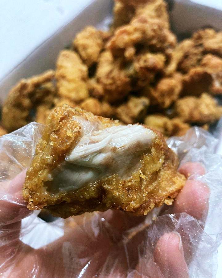 진심 가득 건강 담은 맛 광주 광산구 맛집 추천 생방송투데이 엄마가 손질하고 아들이 튀긴 시장 통닭 촌닭 치킨&#44; 육계 치킨 오늘방송 자족식당