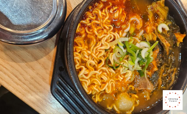 맛나감자탕 구서점-목뼈라면옹심이