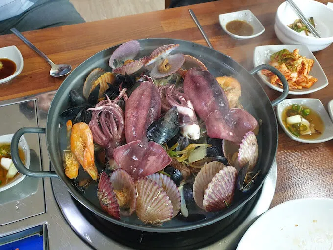 벌곡해물칼국수