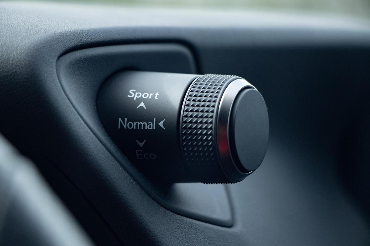 2024 렉서스 UX 하이브리드 내부디자인