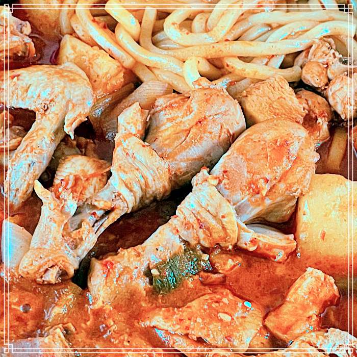 식객 허영만 백반기행 김천 잘 익은 묵은지, 콩나물, 가래떡, 소면, 고구마로 끓인 김치죽, 갱시기 맛집