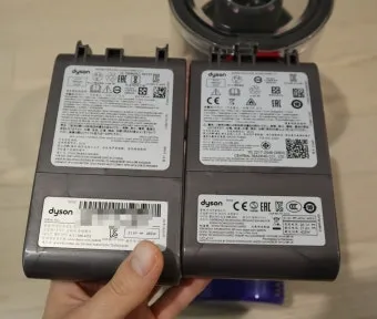 다이슨 배터리 빨간불 문제 발생 시 대처법 및 수리 팁_16