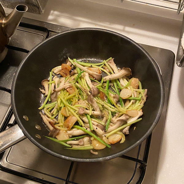 야채 볶기