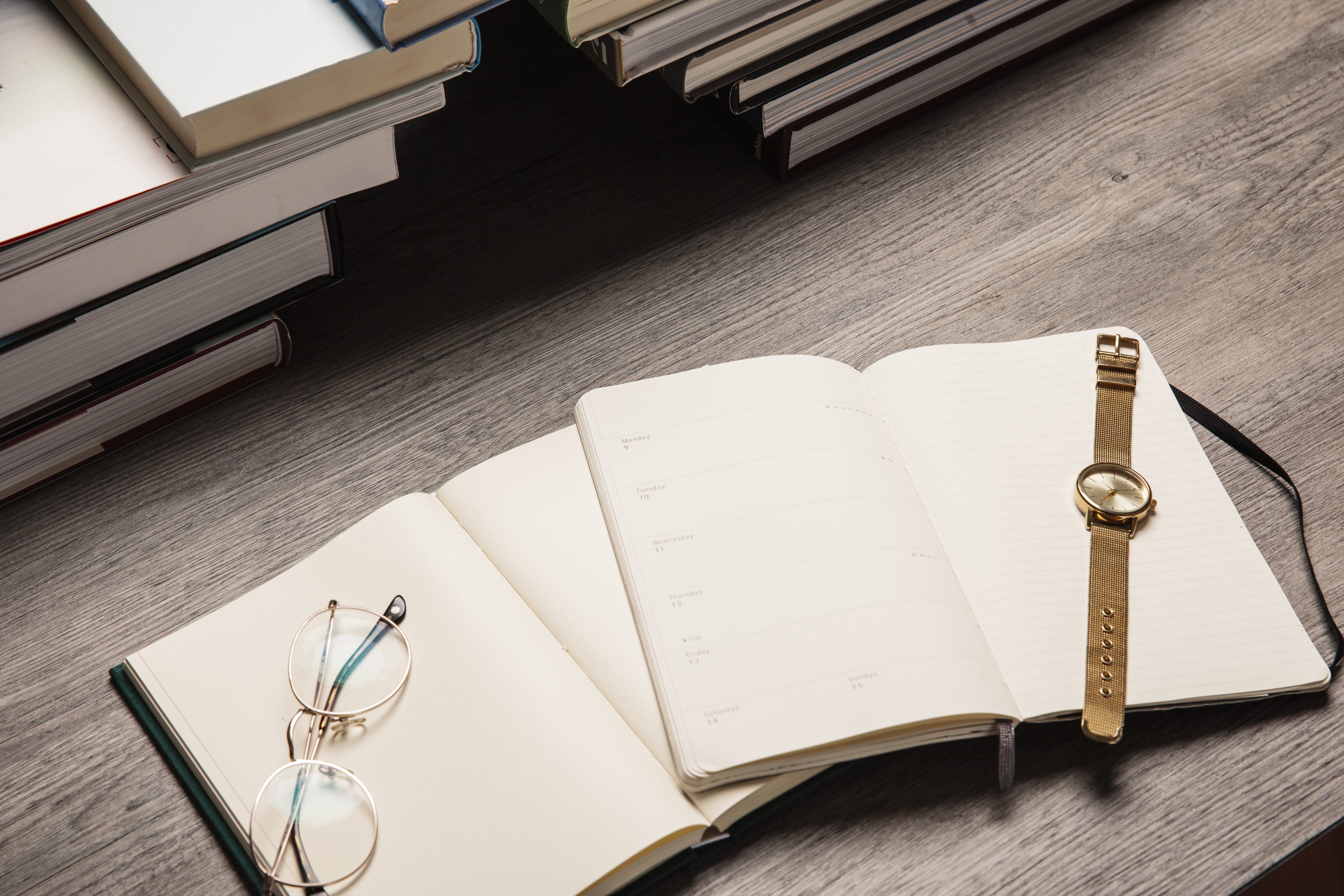 디지털 대신 아날로그: 노트, 책, 시계로 대체해 본 일상