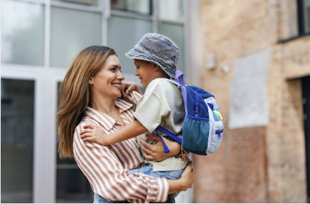 어린이집 가는 아이 이미지