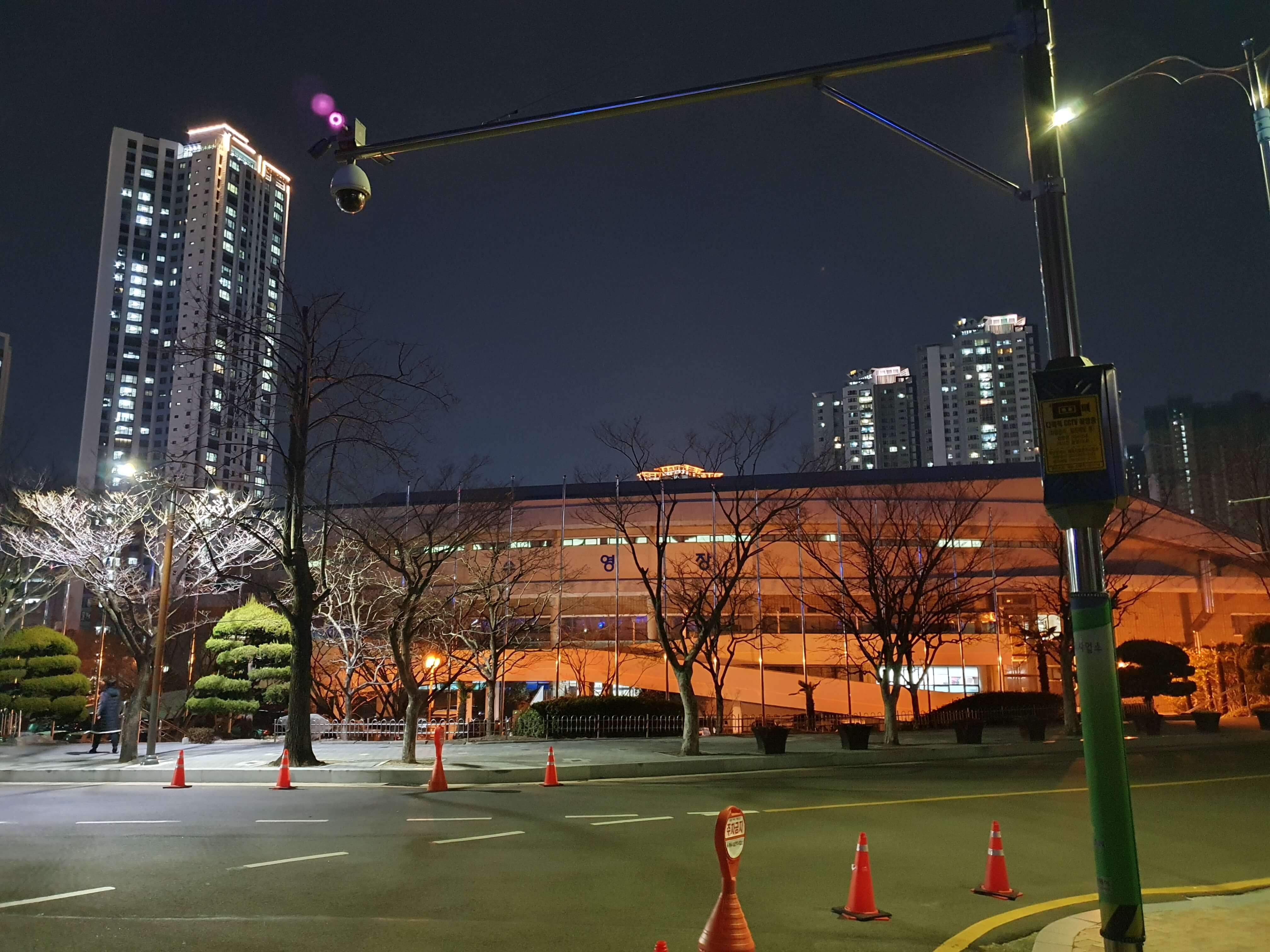 사직 아시아드 보조경기장 인근 실내 수영장