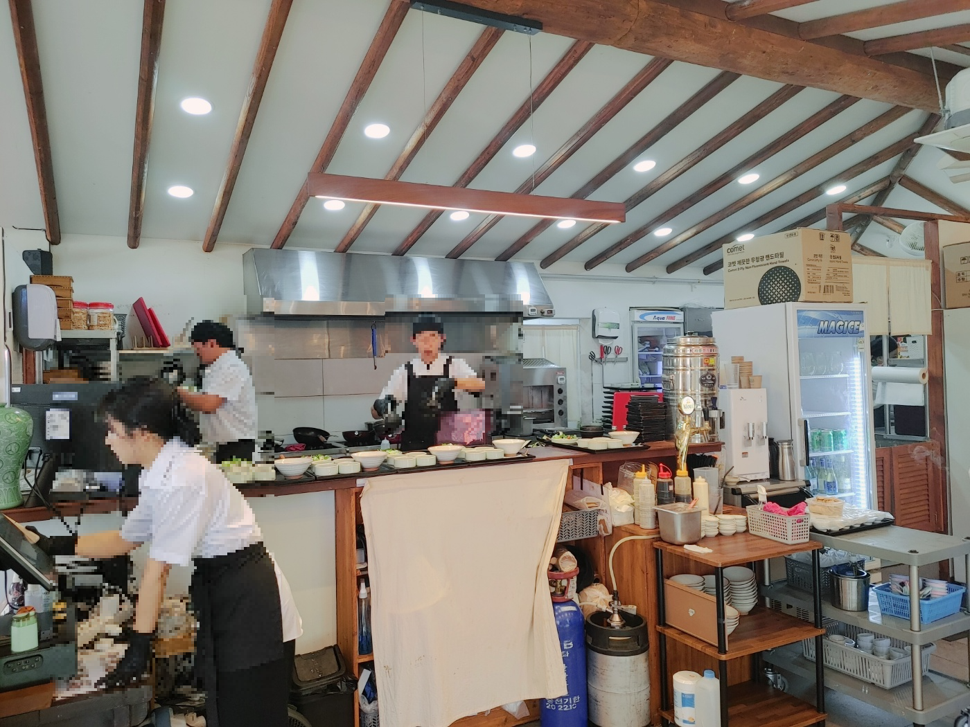 봉리단길 하루담 주방