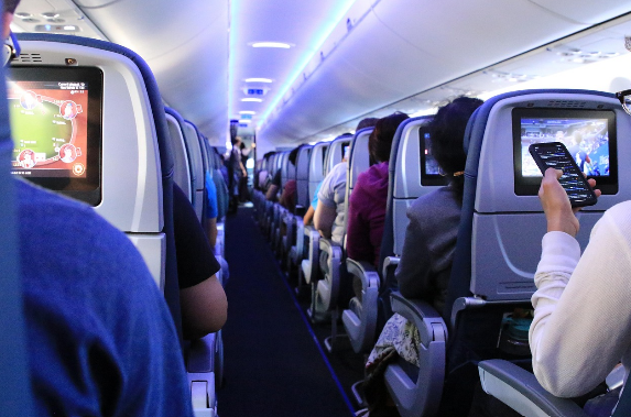 '비행기 타는 기분만 내기 챌린지' 체험기