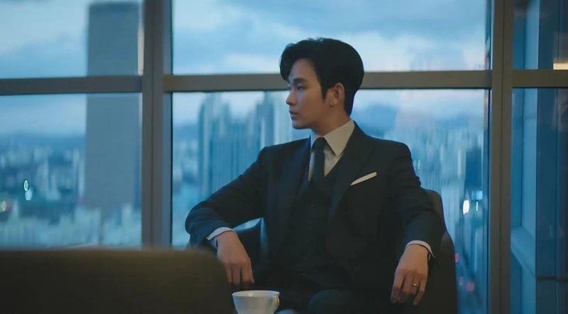 눈물의 여왕에서 김수현