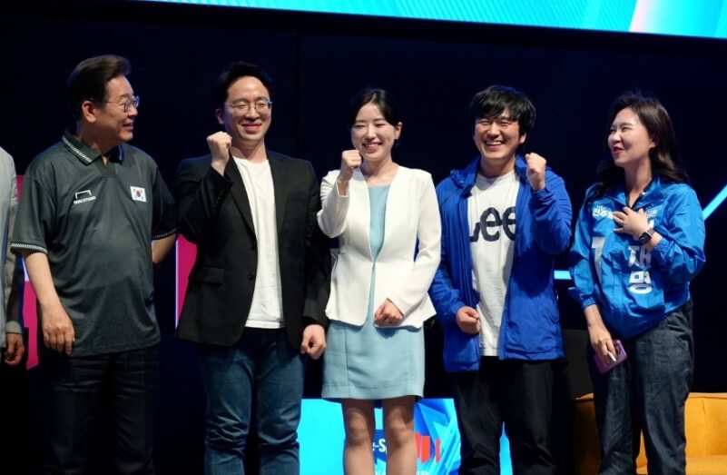 강유정 국회의원 프로필