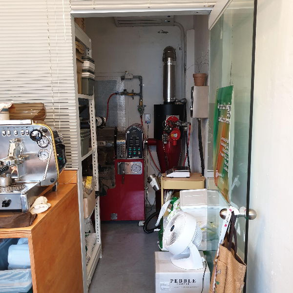 문래동 카페 패스드(Passed): 스페셜티 커피 &amp; 로스터리 카페_매장 내부_로스터기