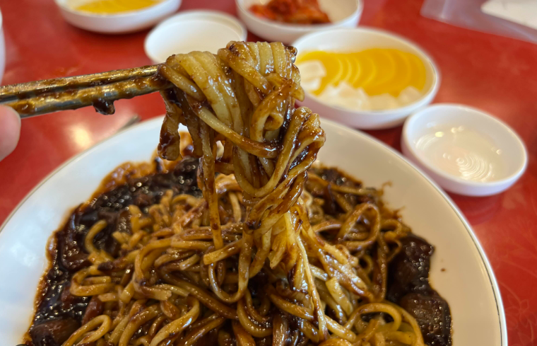 옛날손짜장 서울 강북맛집 : 추억의 맛을 찾아 떠나는 미식 로드