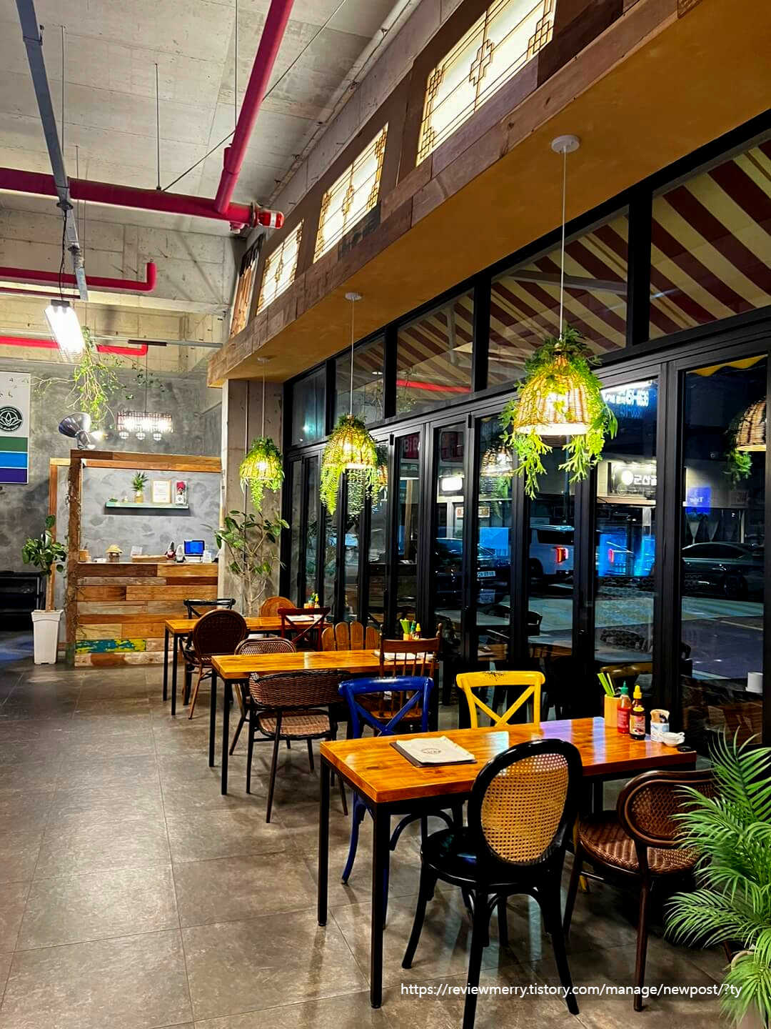 내부 식사자리 사진