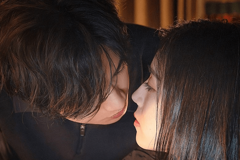 평행세계 속 사랑1