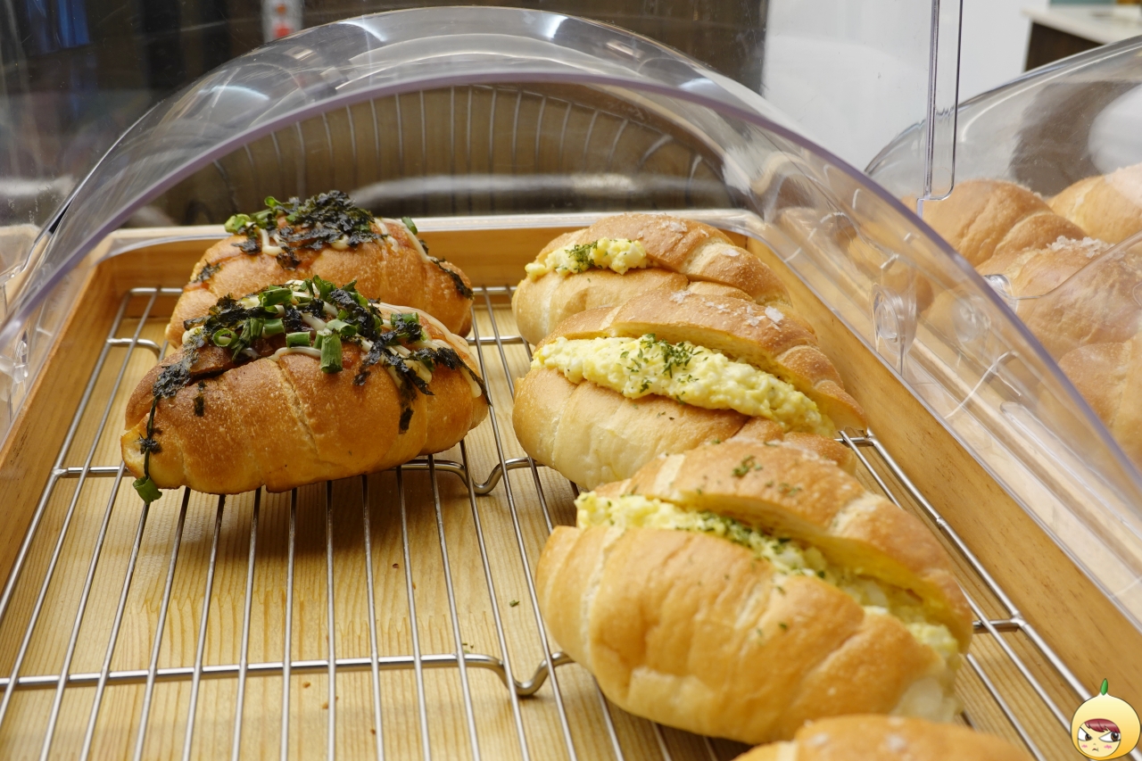 매콤명란 &amp; 타마코 소금빵