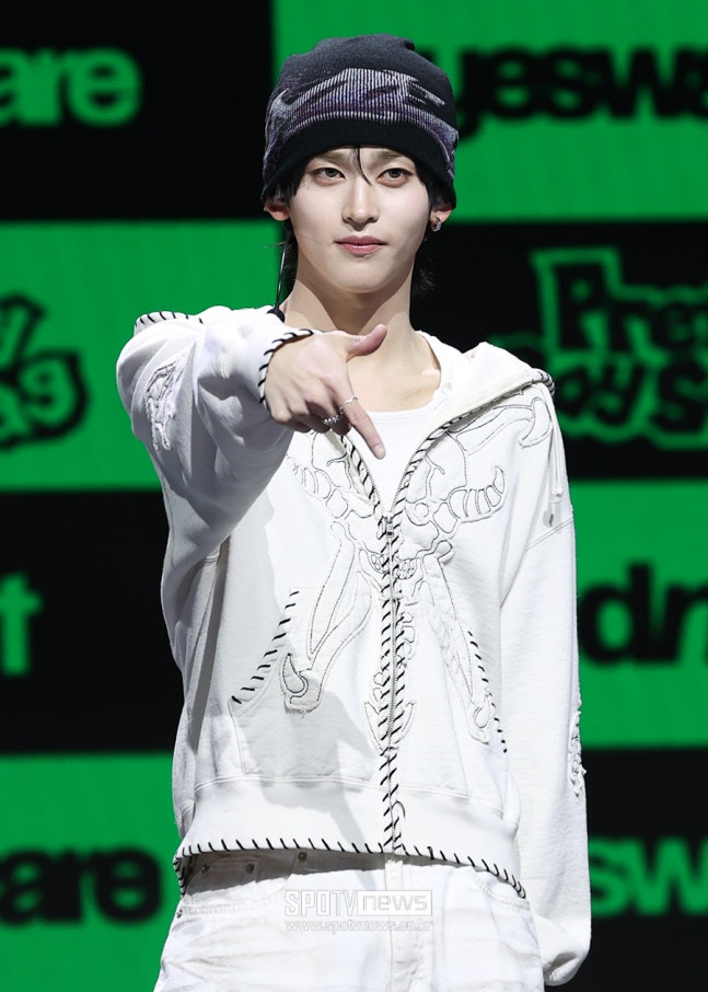 오늘자 15인조로 컴백한 남돌.jpg | 인스티즈