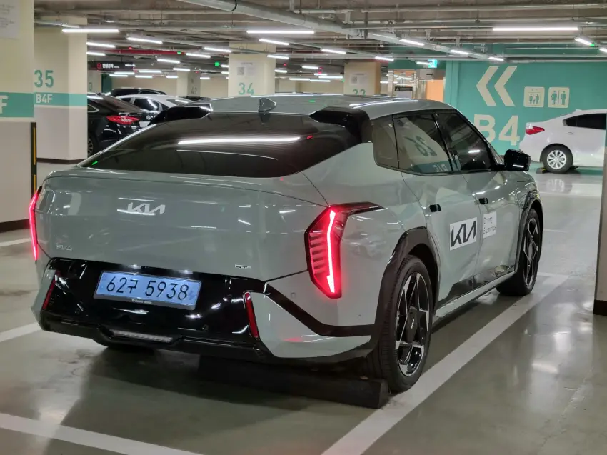 EV4 GT-라인은 세련된 전기 세단을 원했던 분들에게 좋을지도 모릅니다.