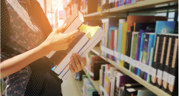 사서-기록물관리사-하는일-업무환경-되는법-학과-전망