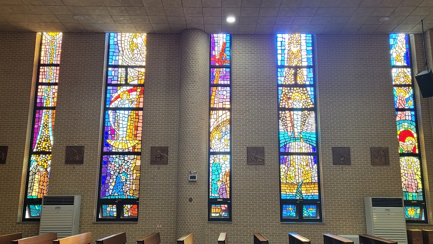 대전 괴정동성당 스테인드글라스