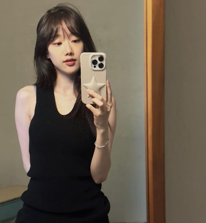 이나은 사복