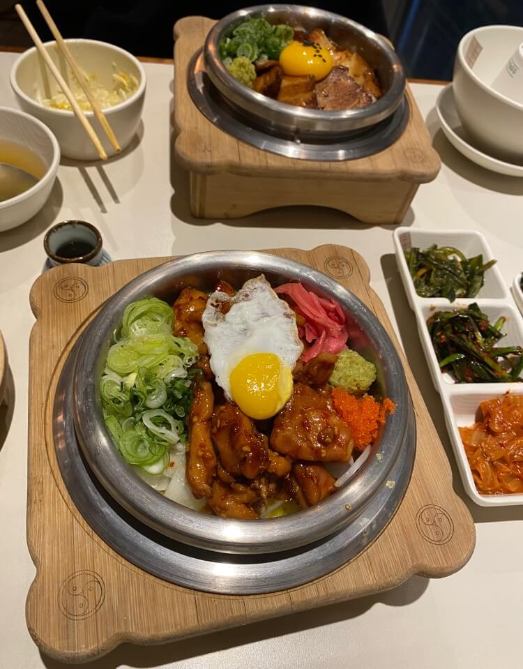 미뜸_닭특수부위솥밥