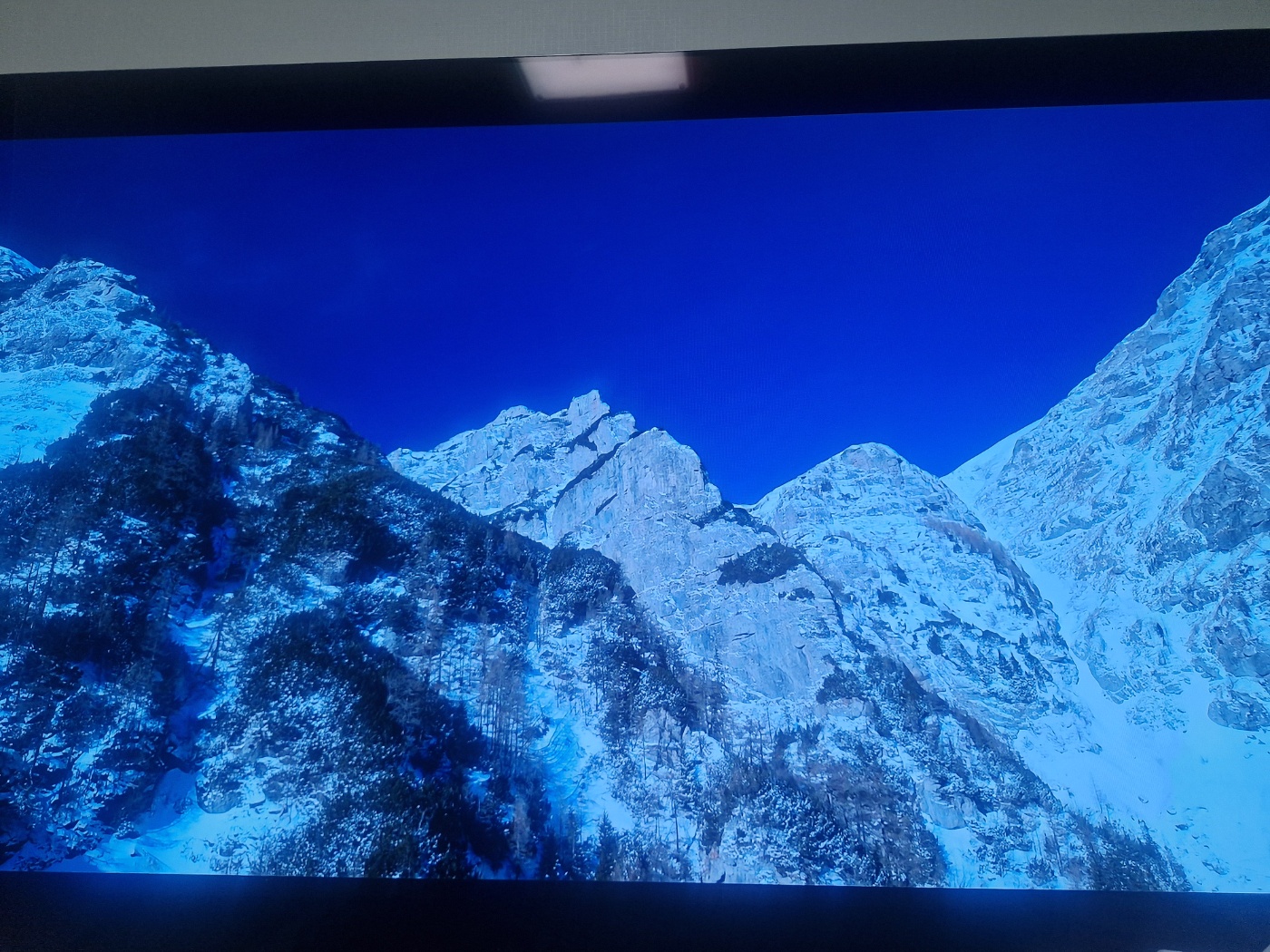 넷플릭스 화제작 아버지는 산을 움직인다(THE FATHER MOVES MOUNTAIN)