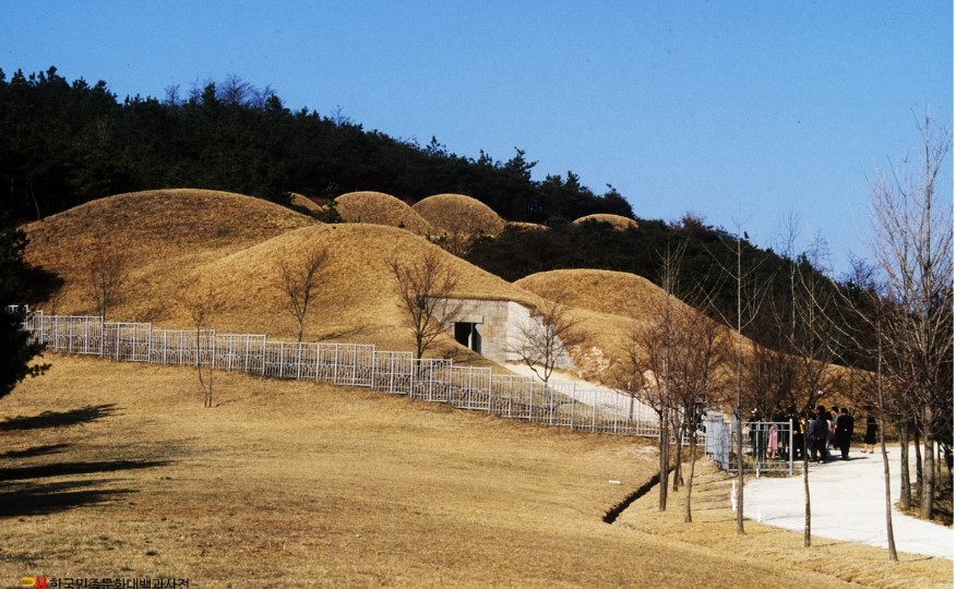 공주에서 발견된 백제 무령왕릉