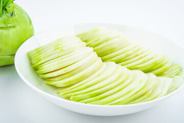 콜라비 효능&amp;#44; 양배추와 순무가 합쳐진 채소라고 알려져 있습니다. 