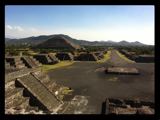 아즈텍 인신공양의 신비를 풀다: 고고학적 증거와 해석