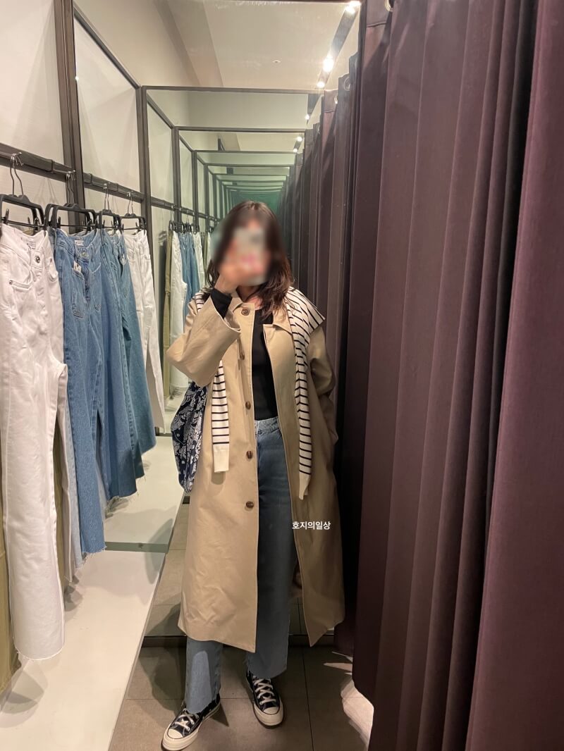 EMIS 이미스 페이즐리 에코백 - 코트 코디 착용