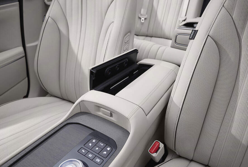 2025 기아 K8 하이브리드 완벽 정리 – 연비, 트림, 가격, 경쟁 모델 비교까지!