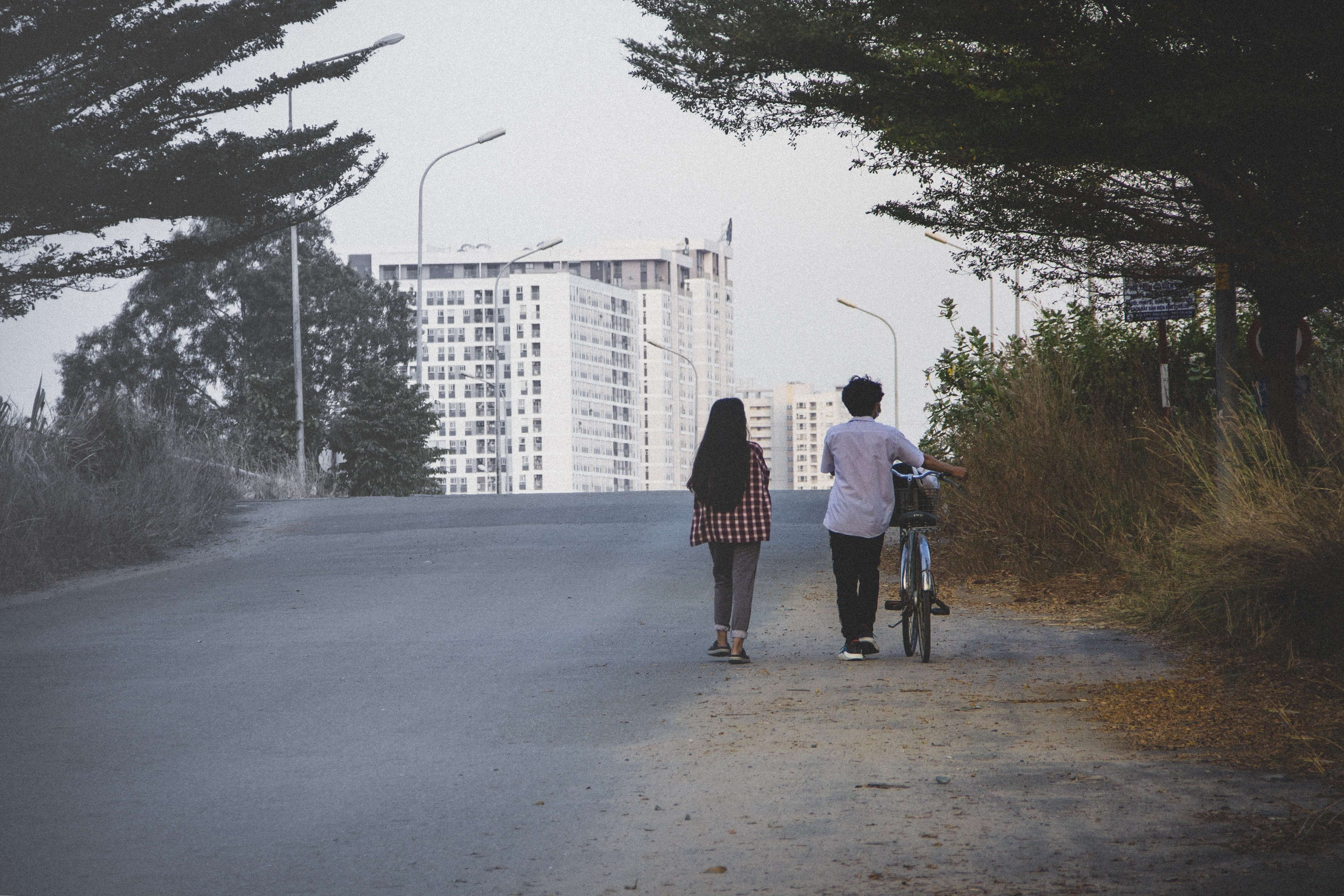 왜 사소한 말 한마디가 오래 기억에 남을까 (감정, 기억, 인간관계)포스터