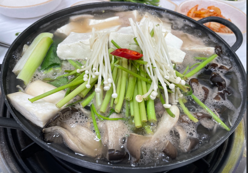 생생정보 돼지고기김치두부전골 소고기버섯두부전골 두집살림 전남 구례 산수유두부마을