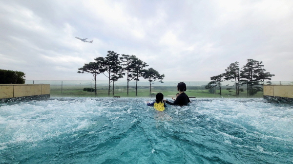 파라다이스시티 호텔 야외 자쿠지