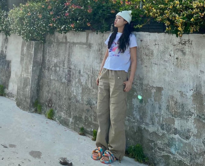 김설현 사복