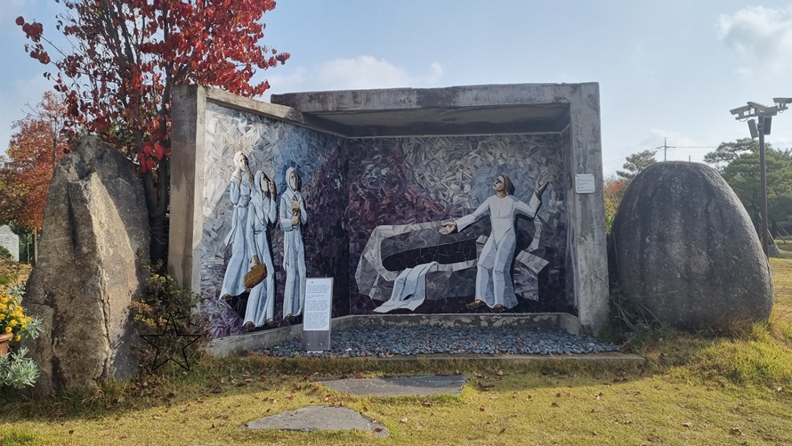 천주교 전주교구 고창 개갑장터에 있는, 예수님 부활을 표현한 작품