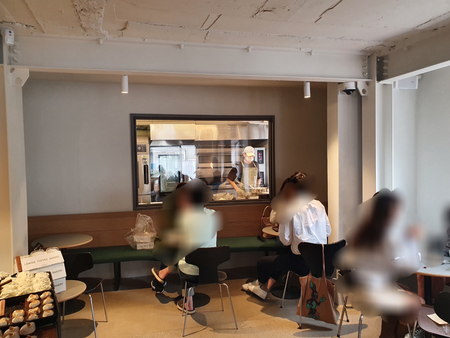성수동_로와이드_LOWIDE_카페