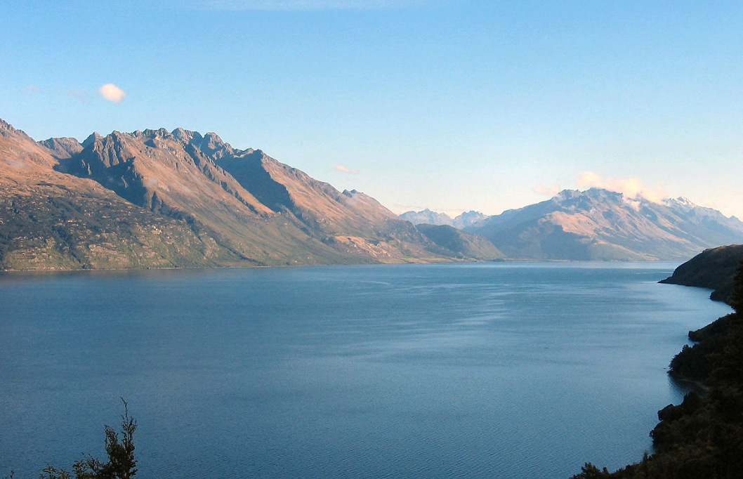 퀸스타운 와카티푸 호수
