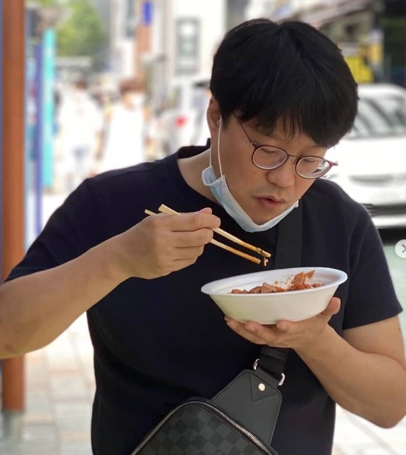 윤서인 프로필 나이 고향 학력 만화가 경력 페이스북