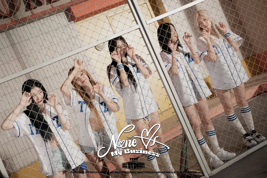 ITZY 'None of My Business' 콘셉트 사진
